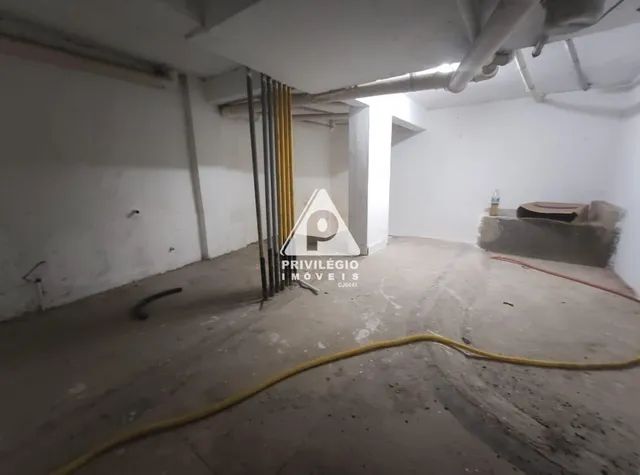 Loja Comercial à Venda no Catete (RJ)  2 Salas, 45m² - Foto 4