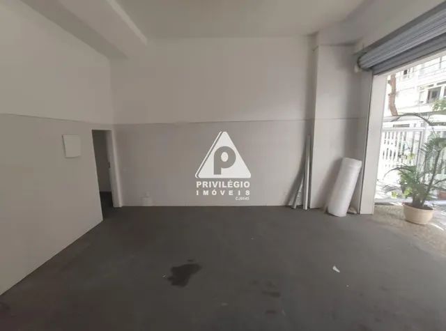 Loja Comercial à Venda no Catete (RJ)  2 Salas, 45m² - Foto 5