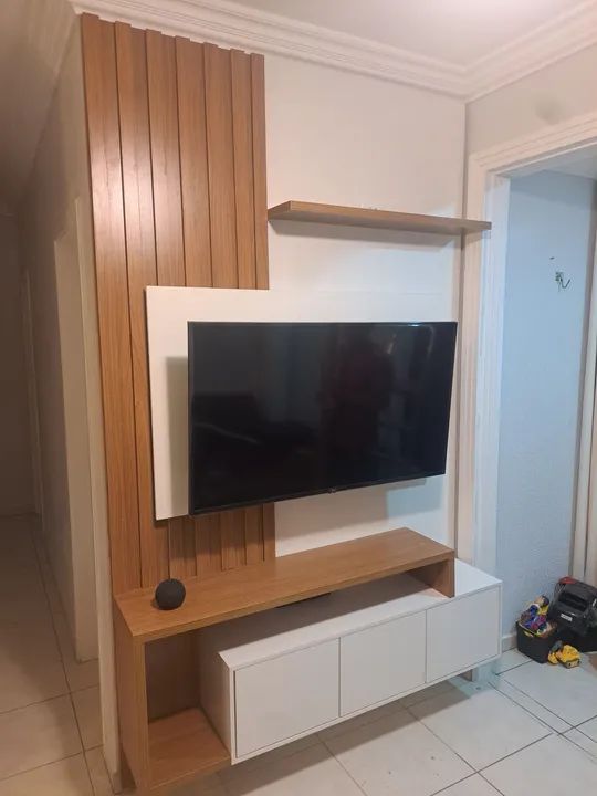 Rack de TV moderno com prateleiras - Foto 3