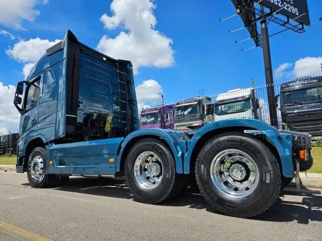 Volvo FH 540 6x4 Susp Mola Motor Euro 5 Mídia Geladeira Top pneus novos rodas alumínio - Foto 3