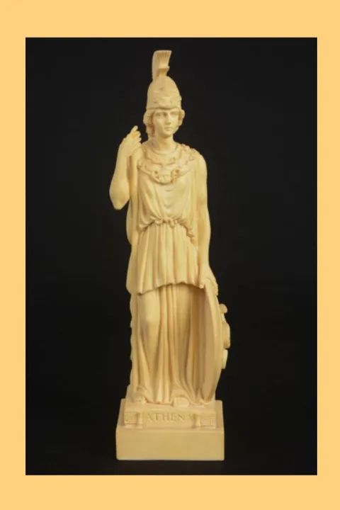  Luxuosa Escultura em resina representando deusa grega Atena