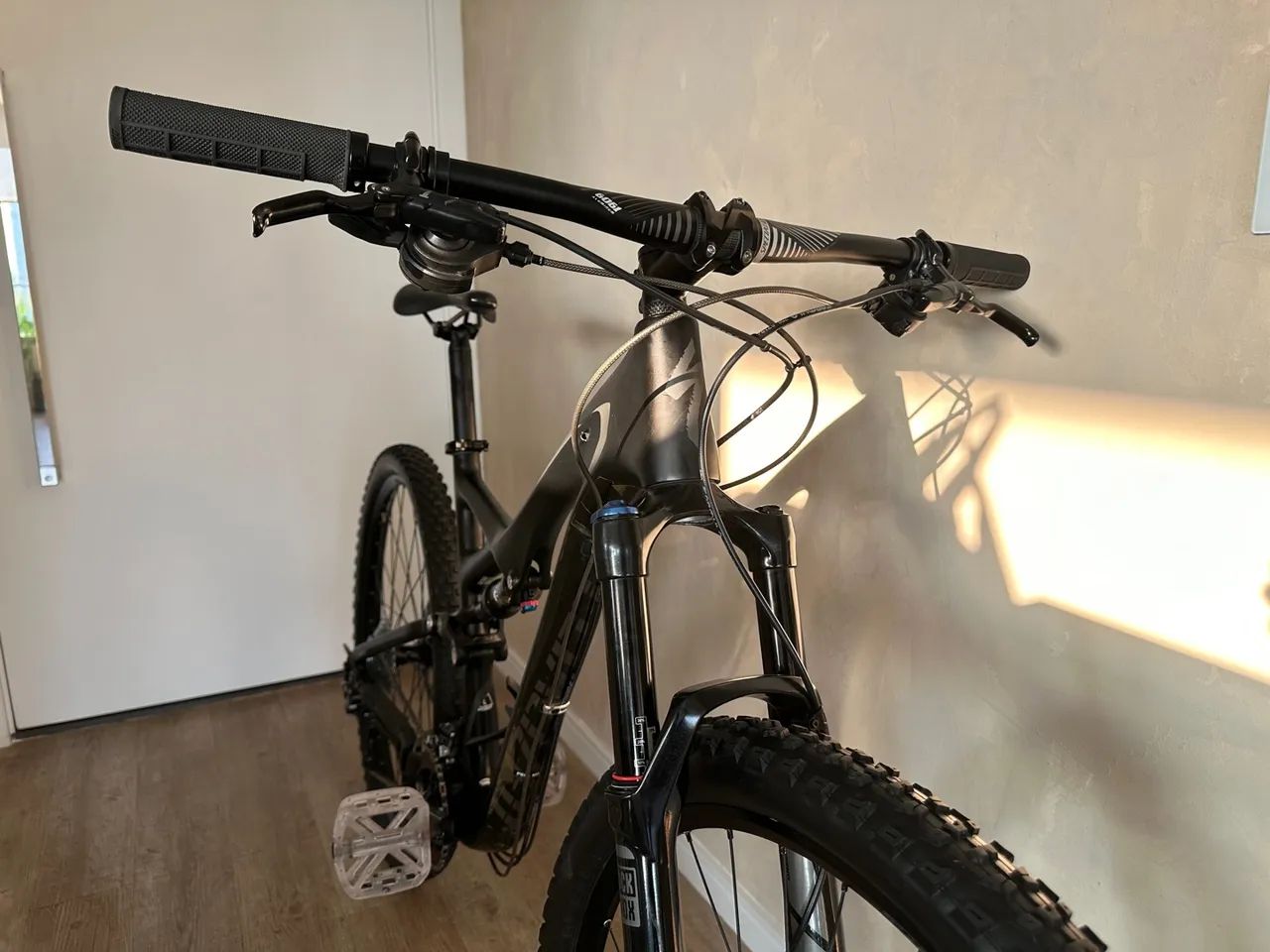 Bicicleta Specialized Stumpjumper FSR Carbon 29 - Foto 2