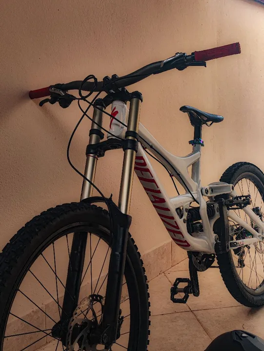 Bicicleta Specialized Demo 8