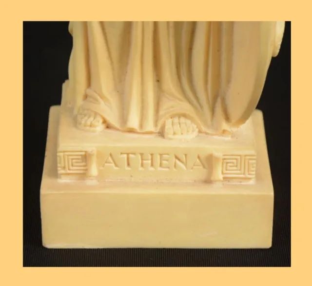  Luxuosa Escultura em resina representando deusa grega Atena - Foto 2