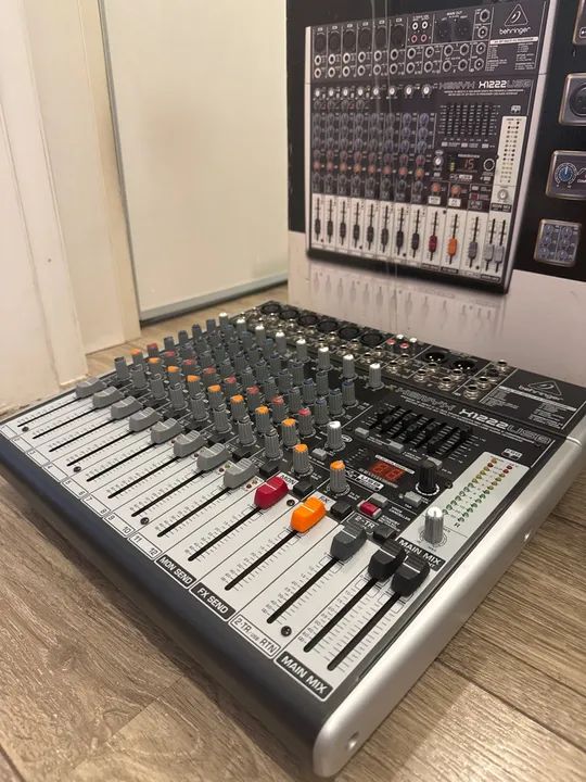 Mesa de Som Behringer Xenyx X1222USB - Foto 3