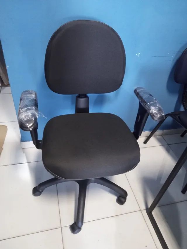 Cadeira giratória com regulagens NR17 - Foto 5