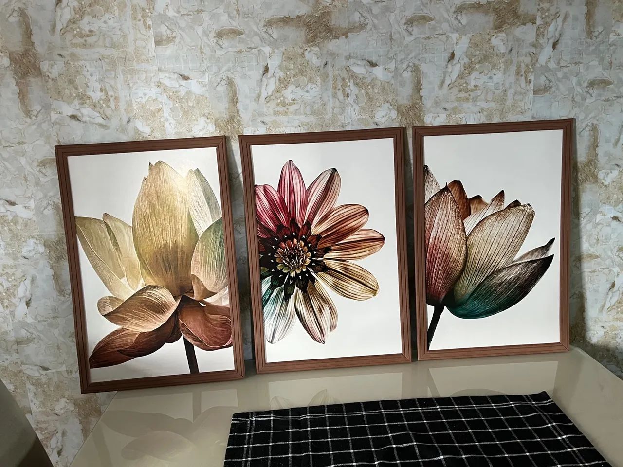 Conjunto de 3 Quadros Decorativos com Flores
