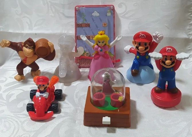Bonecos Mario Bross Macdonalds. 