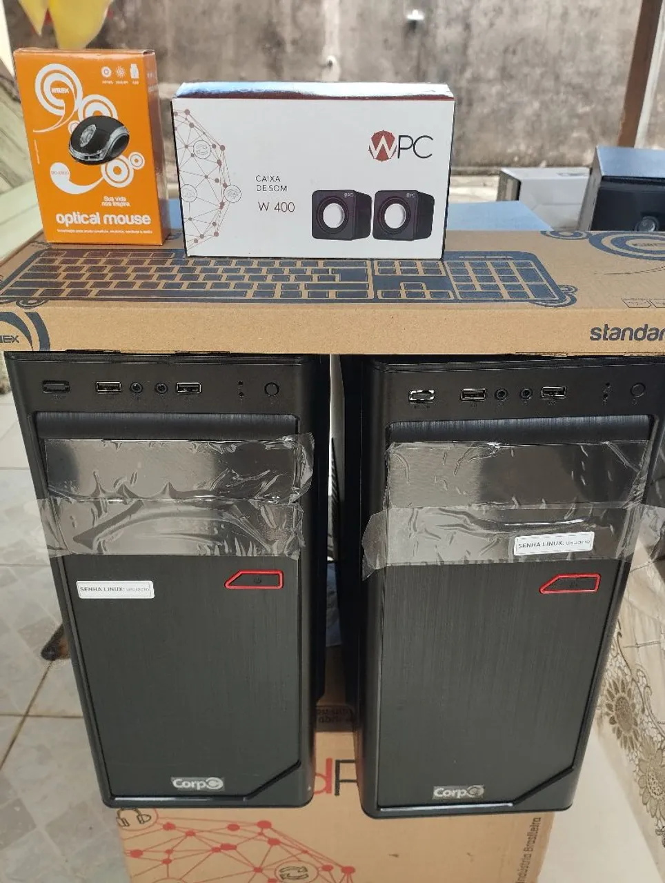 Computadores Corp - Linux com acessórios