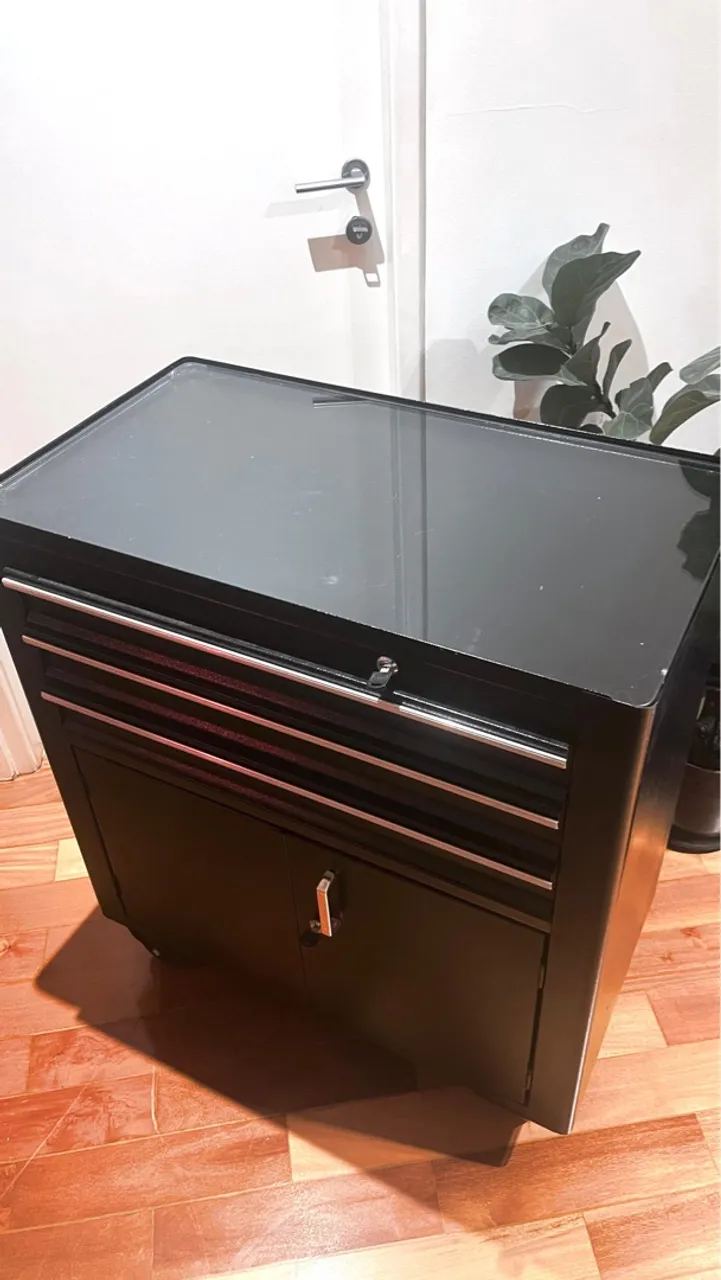 Carrinho de Ferramentas Preto com Gavetas
