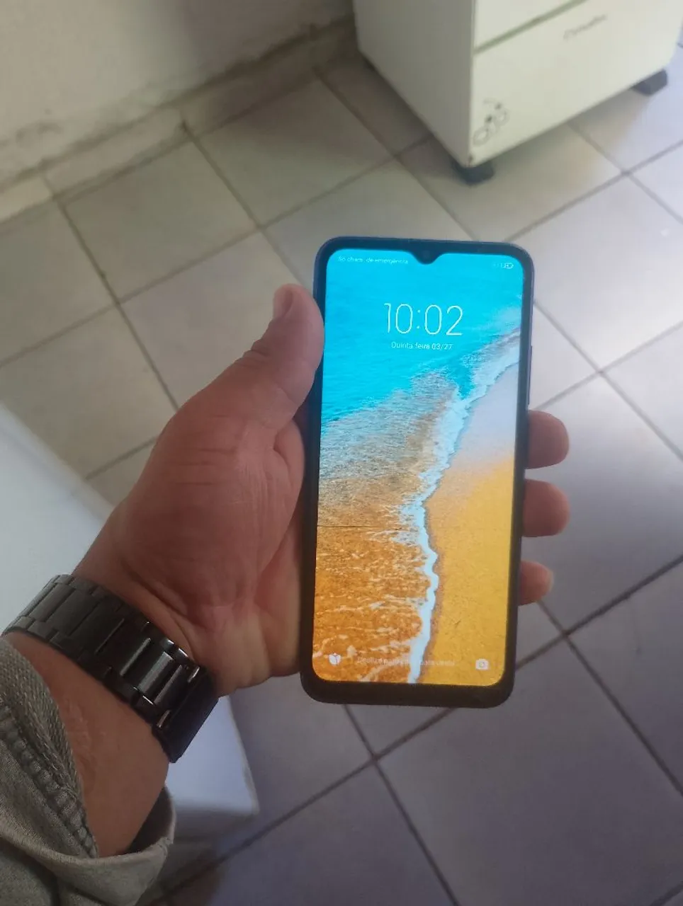 Smartphone Android com tela de 6 polegadas