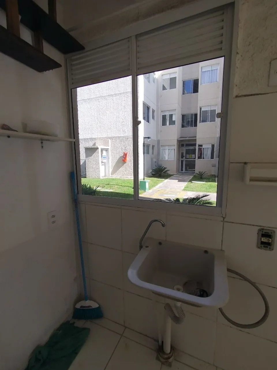 Alugo apartamento