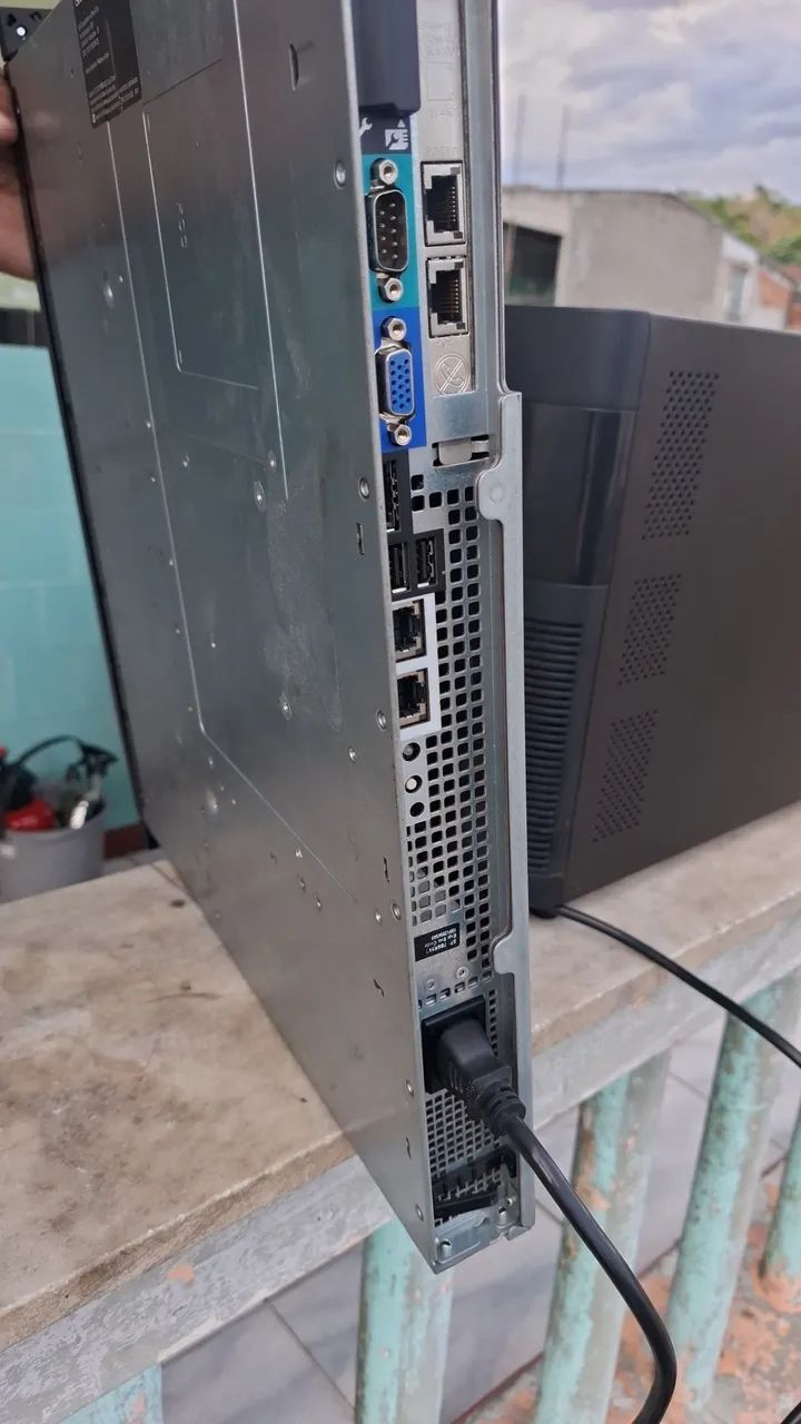 Dell PowerEdge R210 II Servidor - Foto 3