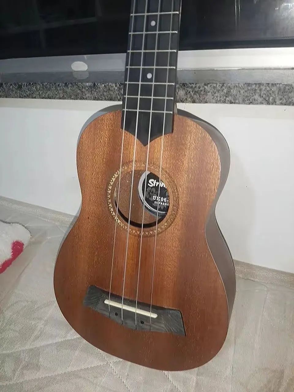 Ukulele soprano  - Foto 3