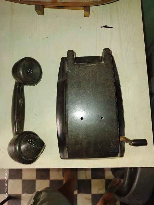 Telefone antigo de decoração com manivela - NOVA PARNAMIRIM-RN - Foto 2