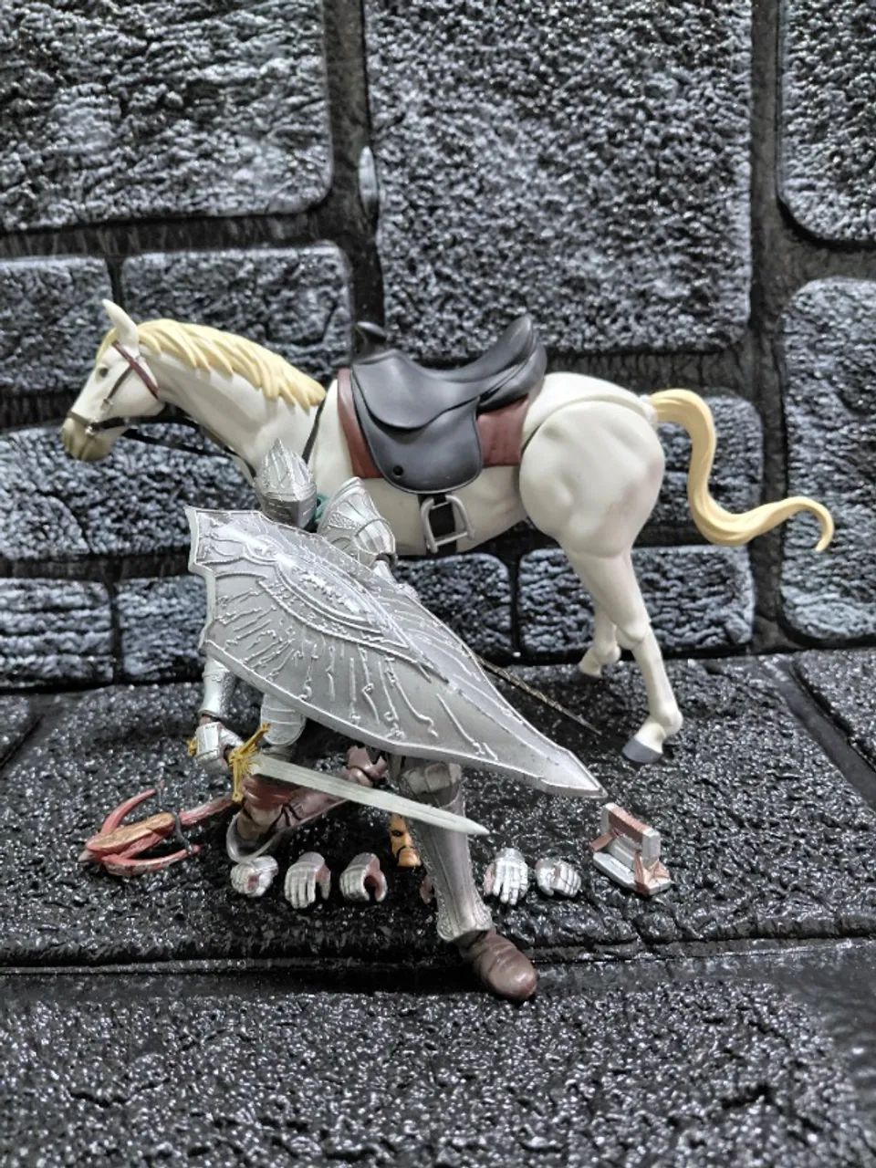 Boneco cavaleiro medieval com head extra e cavalo totalmente articulado perguntar antes de - Foto 4