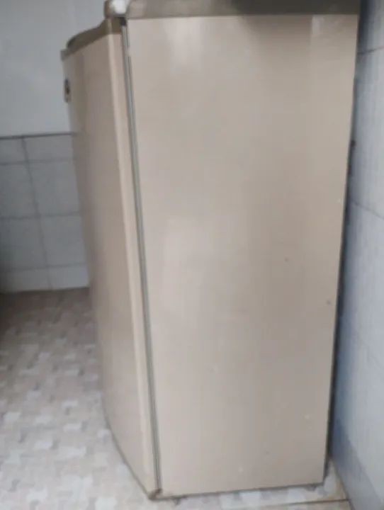 Geladeira Pequena -  - Foto 3