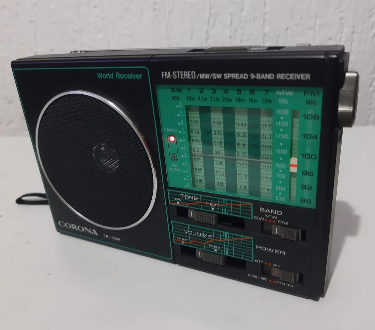 Rádio antigo CROWN 9 FAIXAS C0R0N.A  RELÍQUIA IMPECÁVEL RARÍSSIMO AM FM  SW SW++