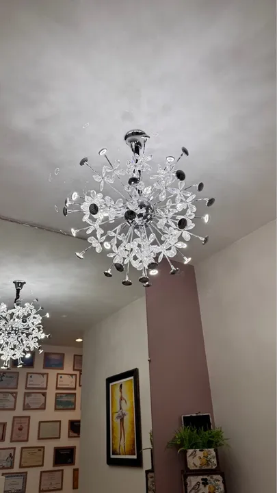 Lustre moderno em cristal