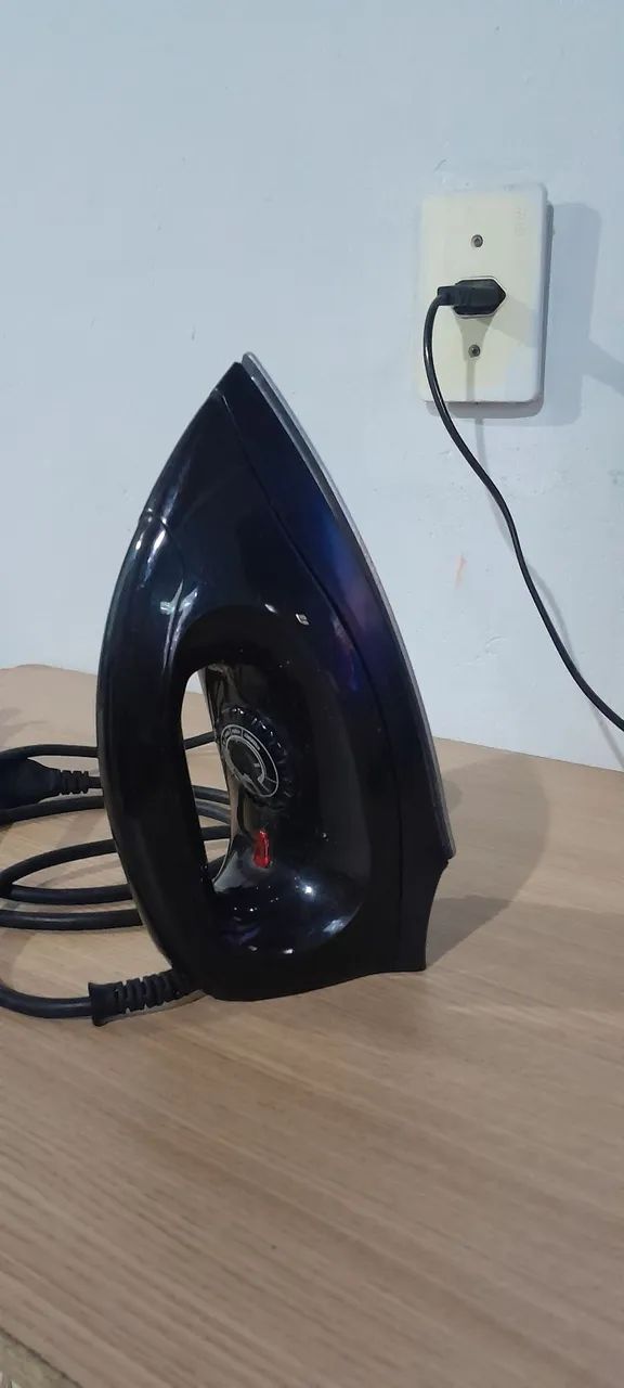 Ferro de Passar Roupa - Design moderno e eficiente