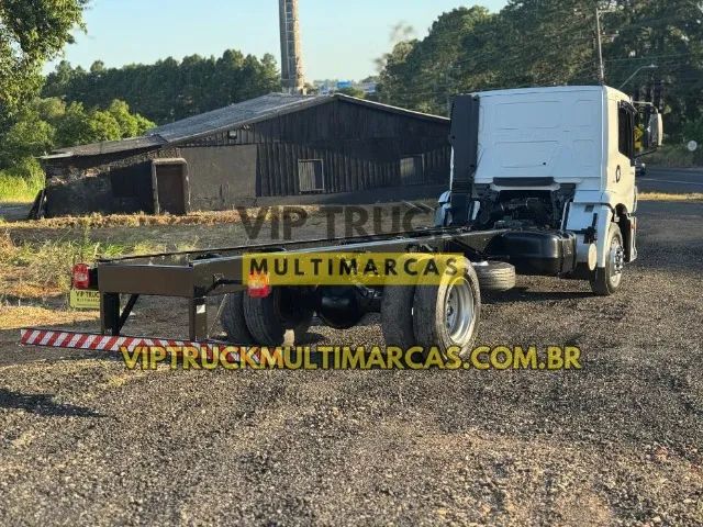 Volkswagen VW 17230 Constellation Toco 4x2 - Foto 5
