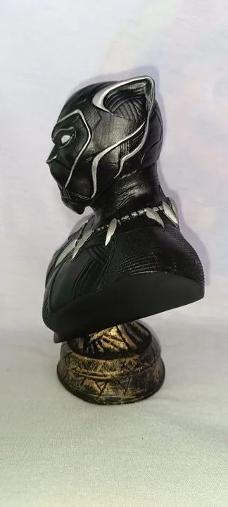 Estátua do Pantera Negra - Foto 4