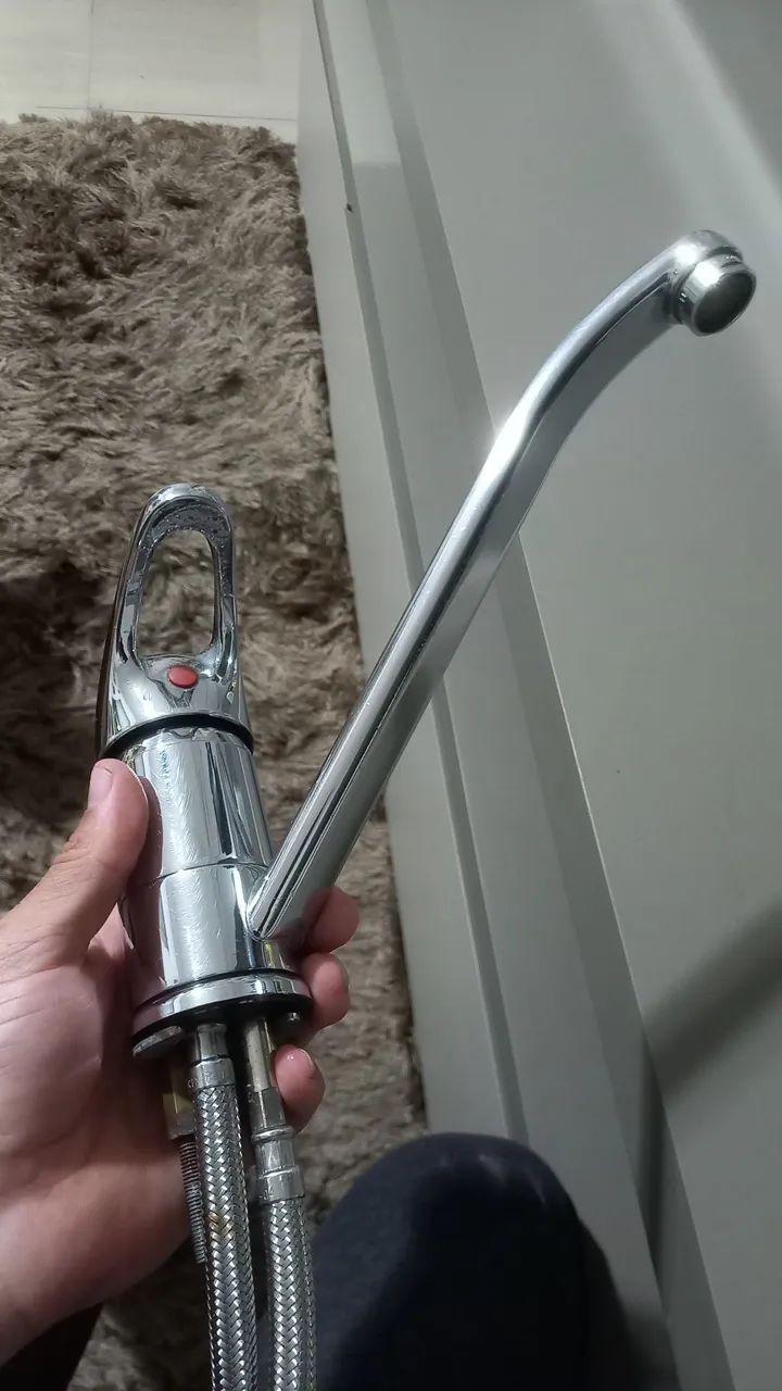 Torneira Cromada para Cozinha - Design Moderno - Foto 5