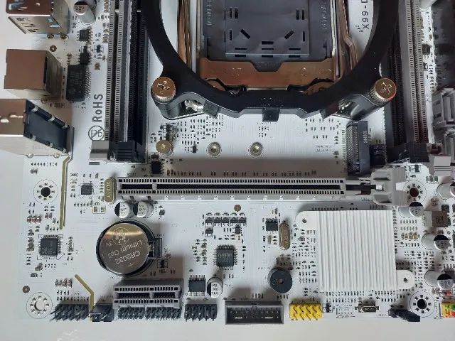 Kit xeon x99 placa Qyiida + e5 2630 v4 + ddr4 rgb 1x8gb não faço OLXpay - Foto 6