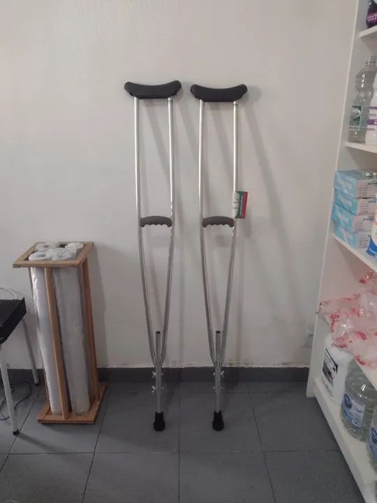 Muleta alumínio nova com regulagem de altura