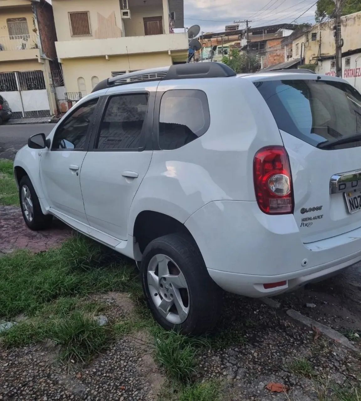 RENAULT DUSTER  - Foto 5