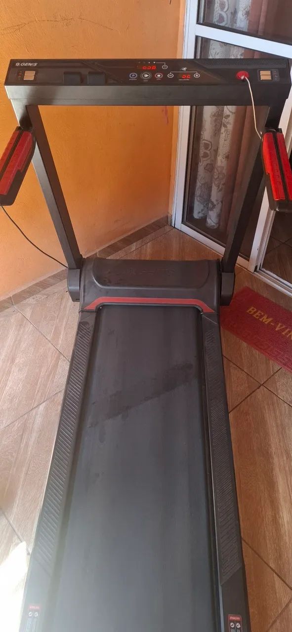 Esteira elétrica caloi  genis 1000