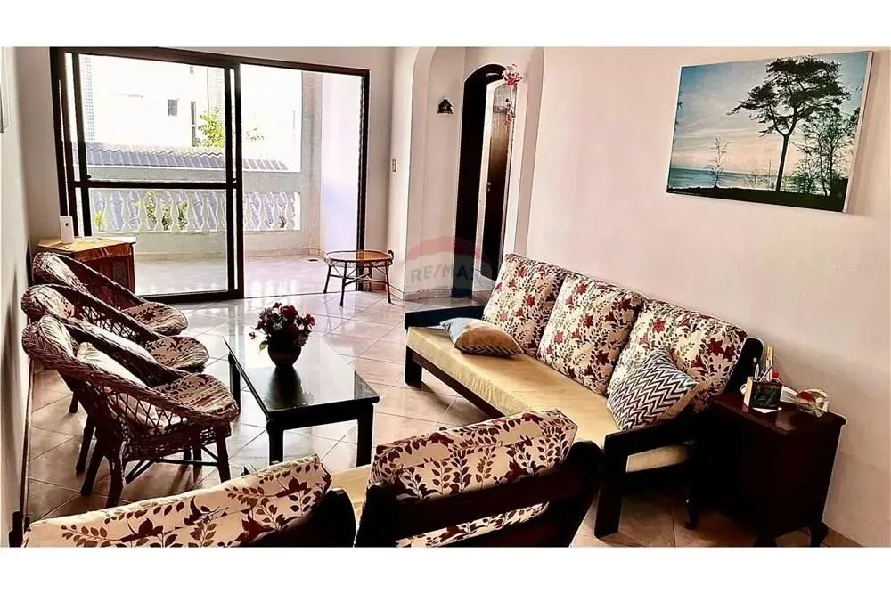 Apartamento a venda na praia da enseada Guaruja SP