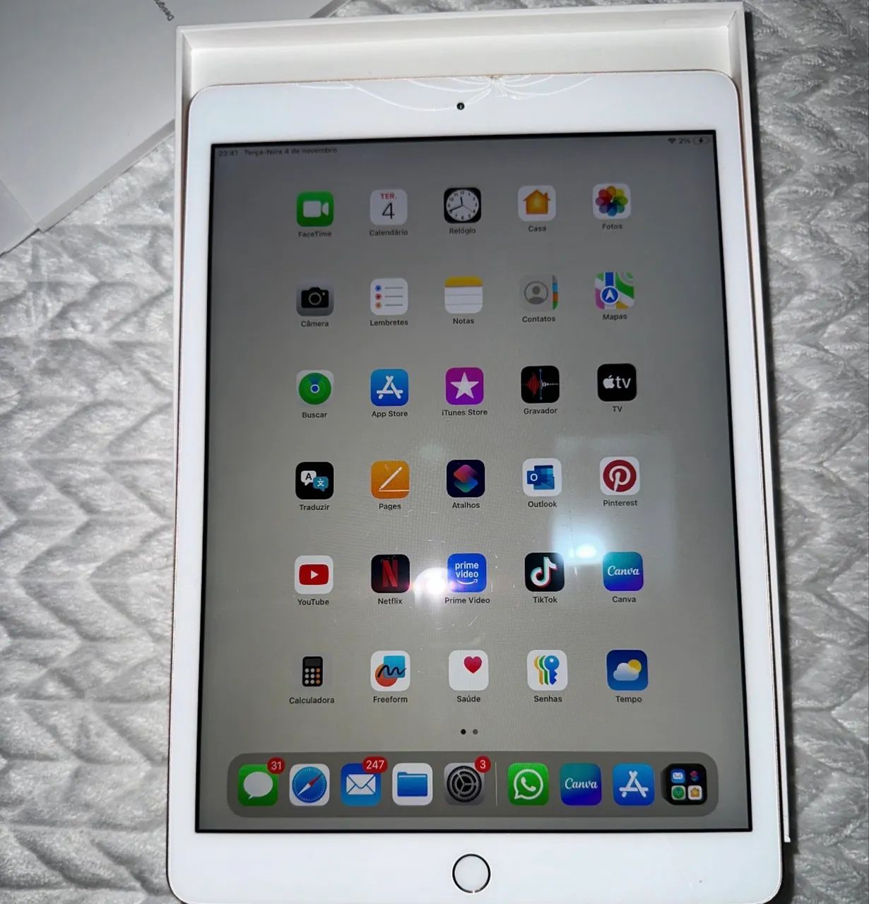 iPad 864296585490434123