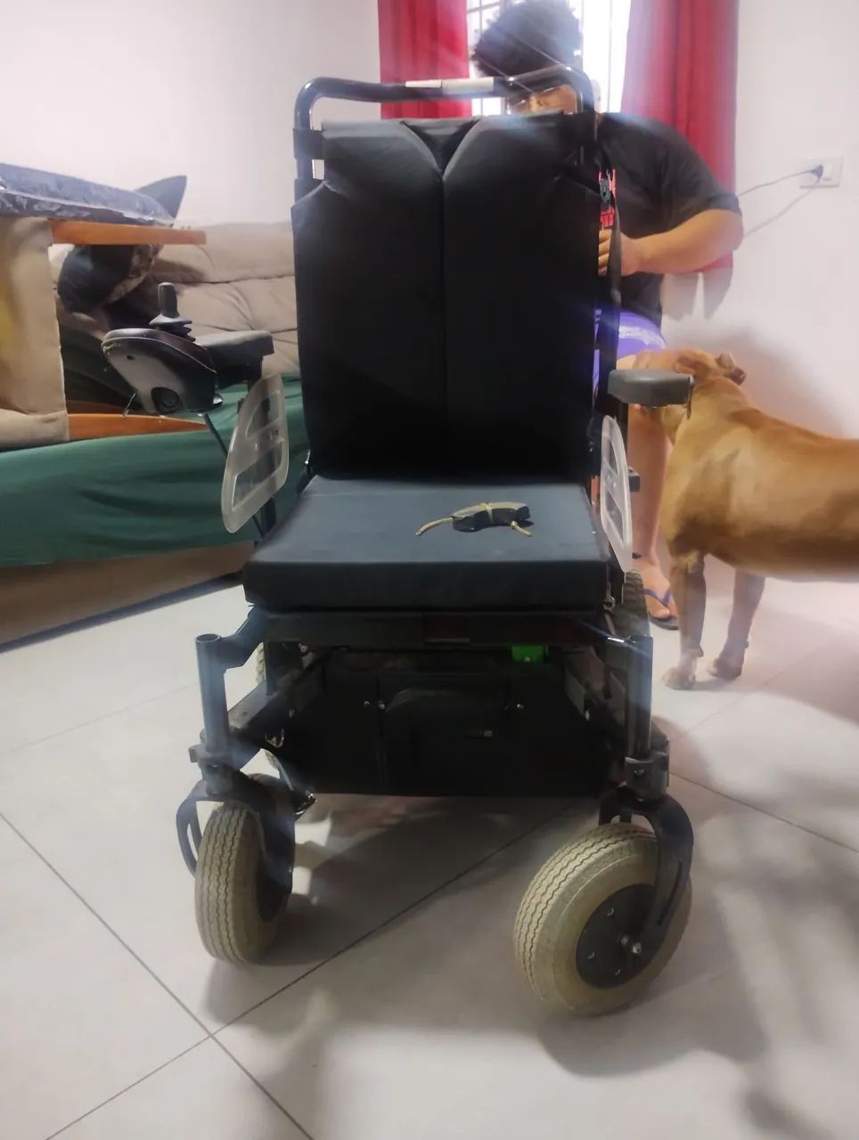 Cadeira de rodas motorizada