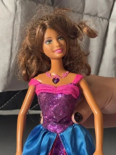 barbie alexa do castelo de diamante 