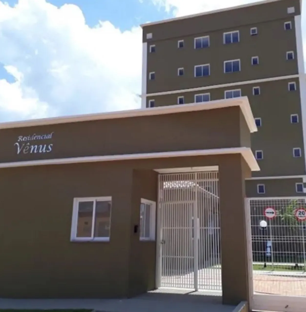 Alugo apartamento de 2 quartos no Residencial Vênus.