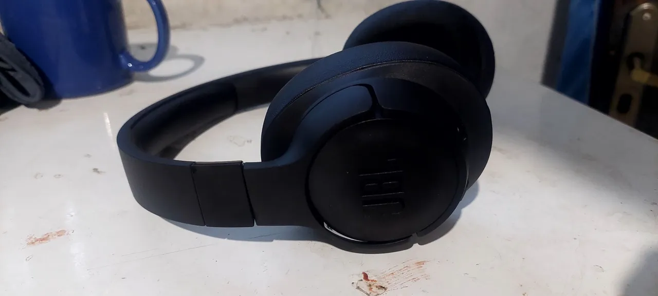 Vendeo Fones de ouvido JBL por 250 reais chama no watts *70