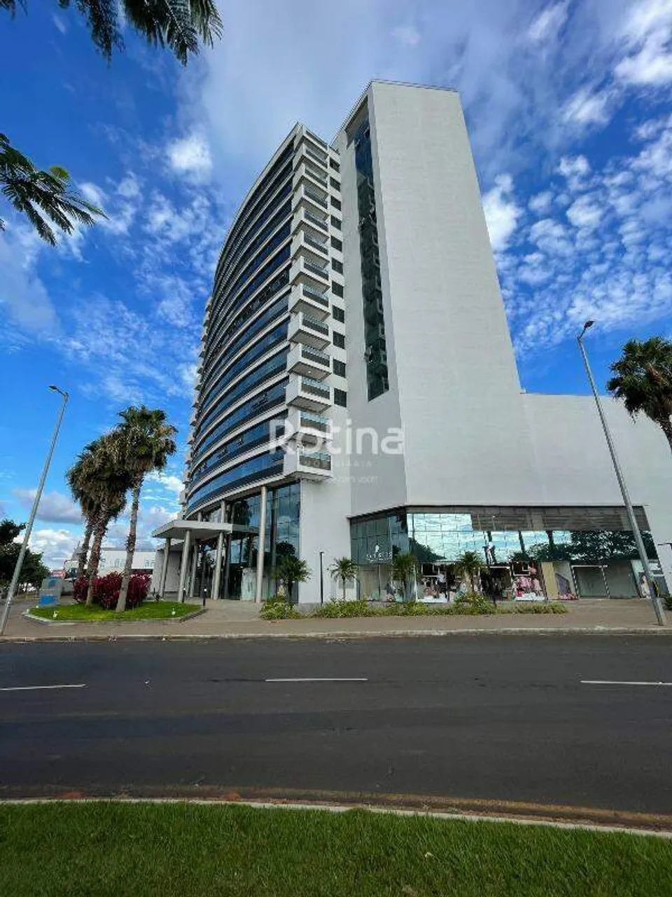 Sala para alugar, Granja Marileusa - Uberlândia/MG - Rotina Imobiliária