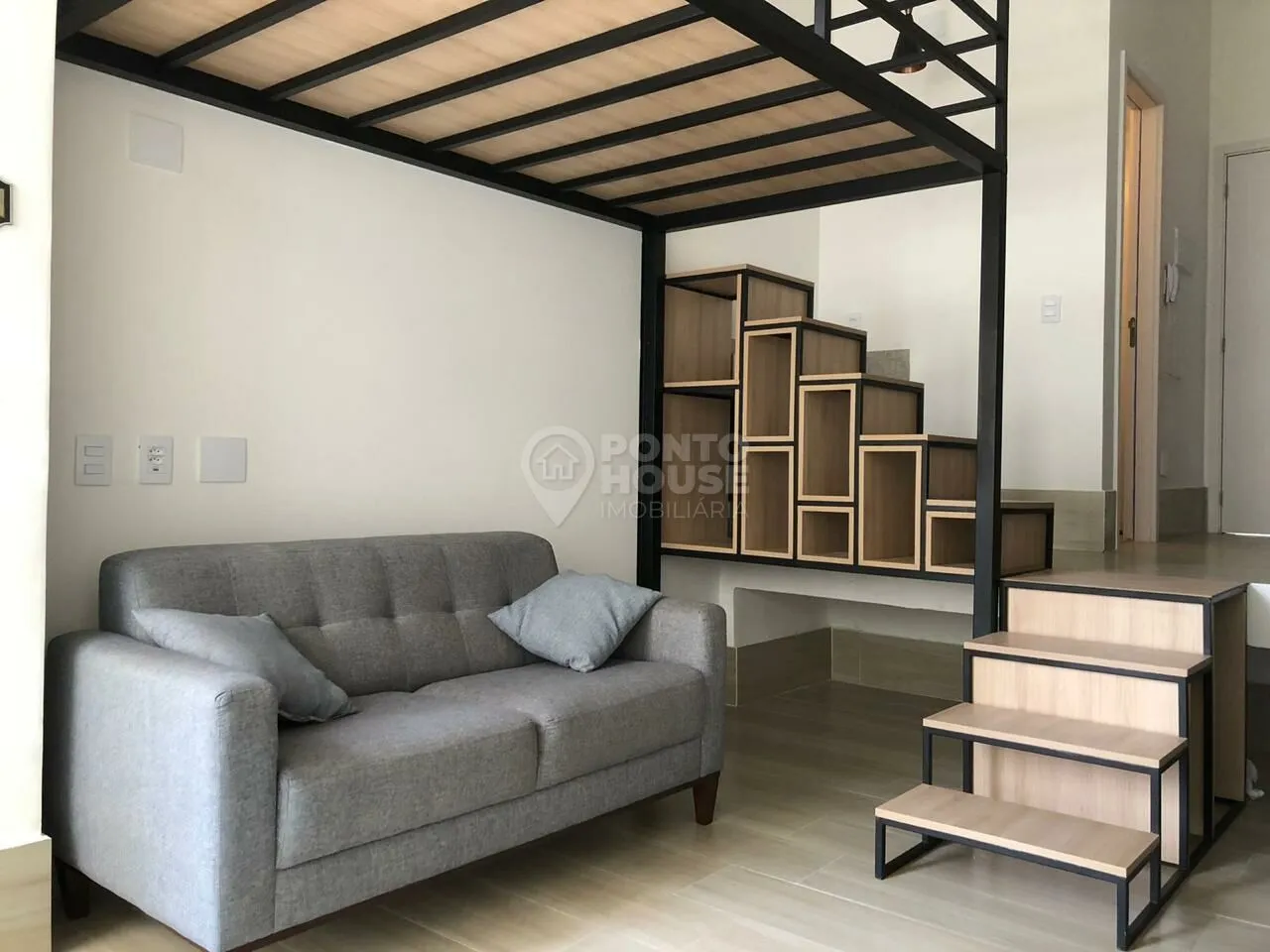 Studio novo mobiliado para venda e locação lazer completo Metrô Santa Cruz.