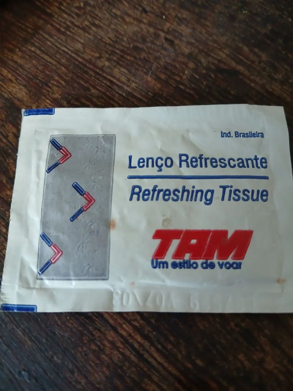 Lenço umedecido Vintage da Tam