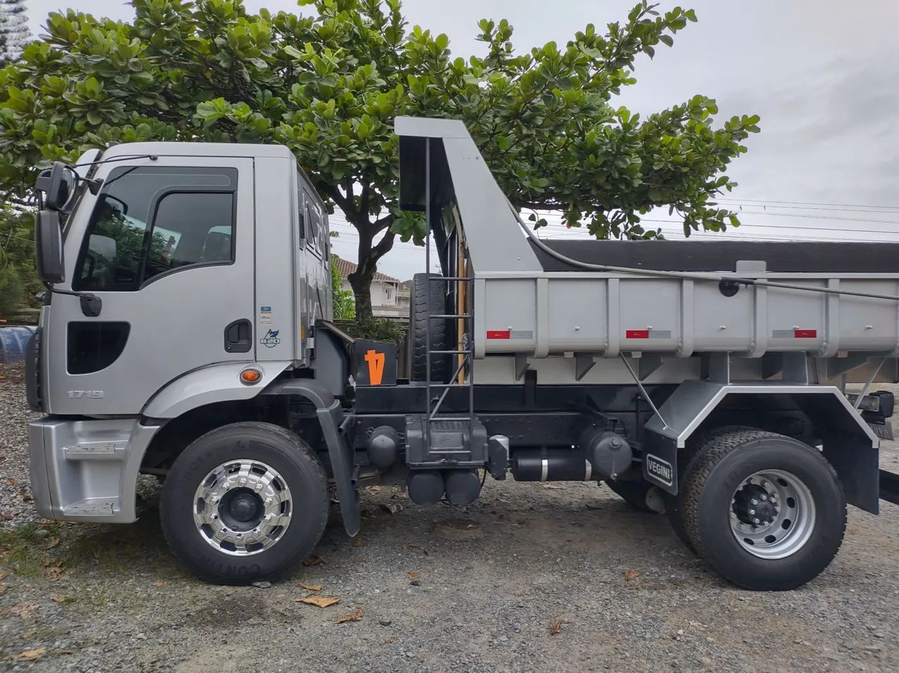 Caminhao toco basculante ford cargo1719  - Foto 2
