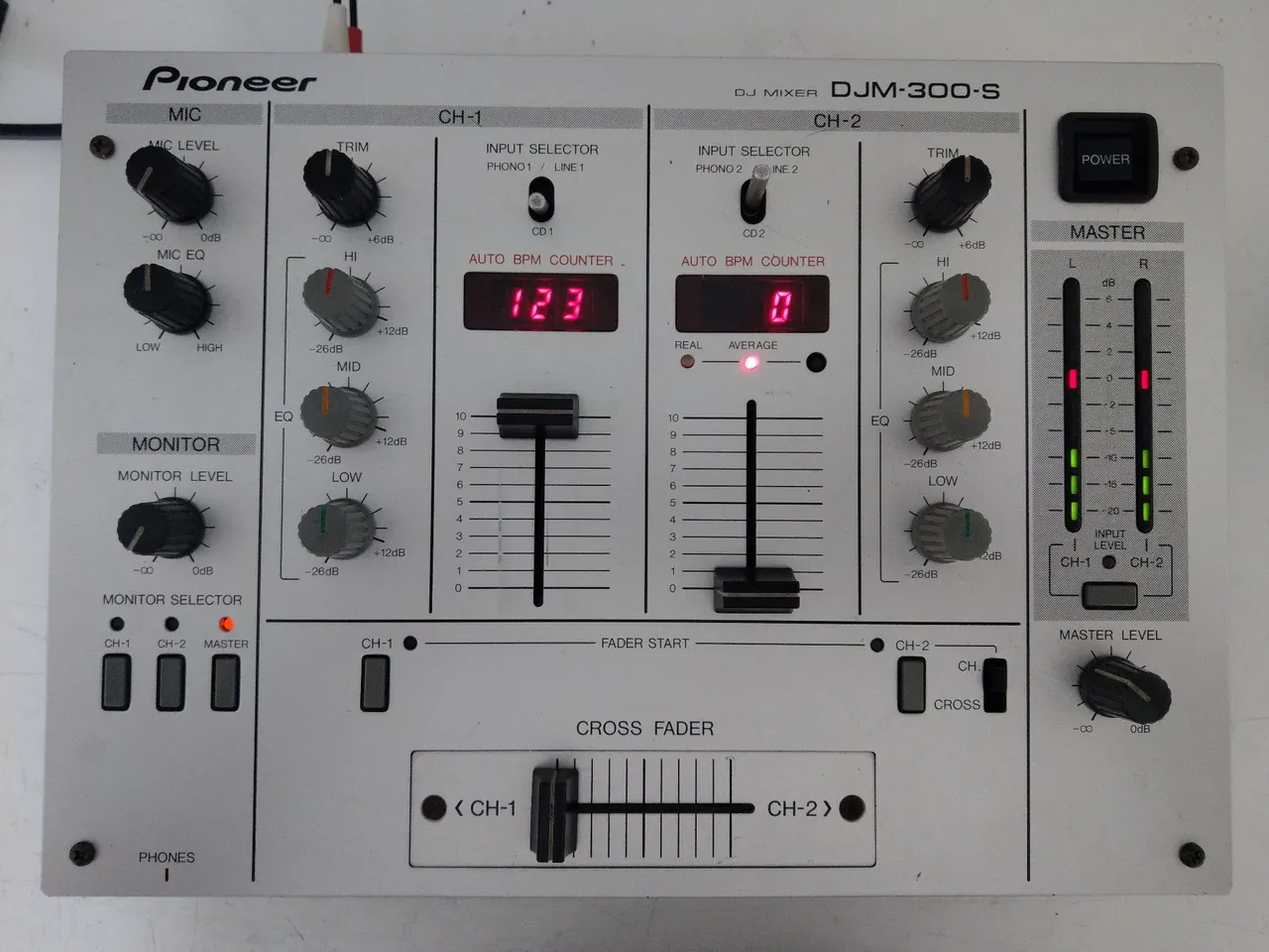 Kit Pioneer CDJ 400 e Mixer DJM 400 - Equipamentos e Acessórios de