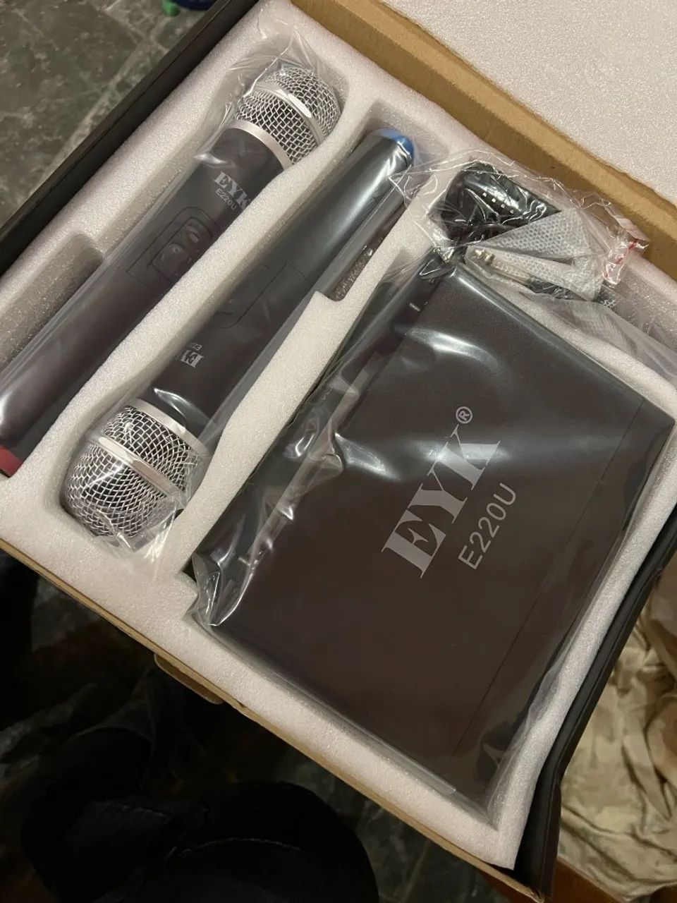 Microfone Sem Fio Duplo 2 bastões UHF - Foto 5