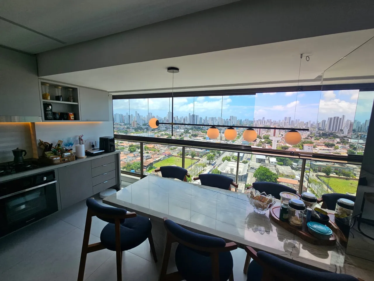 Apartamento para venda possui 62 metros quadrados com 2 quartos em Cordeiro - Recife - PE