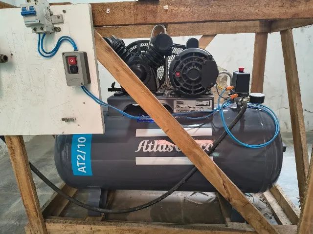 Compressor de ar elétrico Atlas Copco AT2/10 H100L 100L 2hp 127/220V - Foto 5