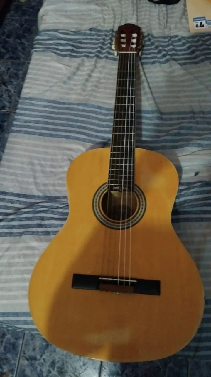 Violão Clássico Acústico em Ótimo Estado