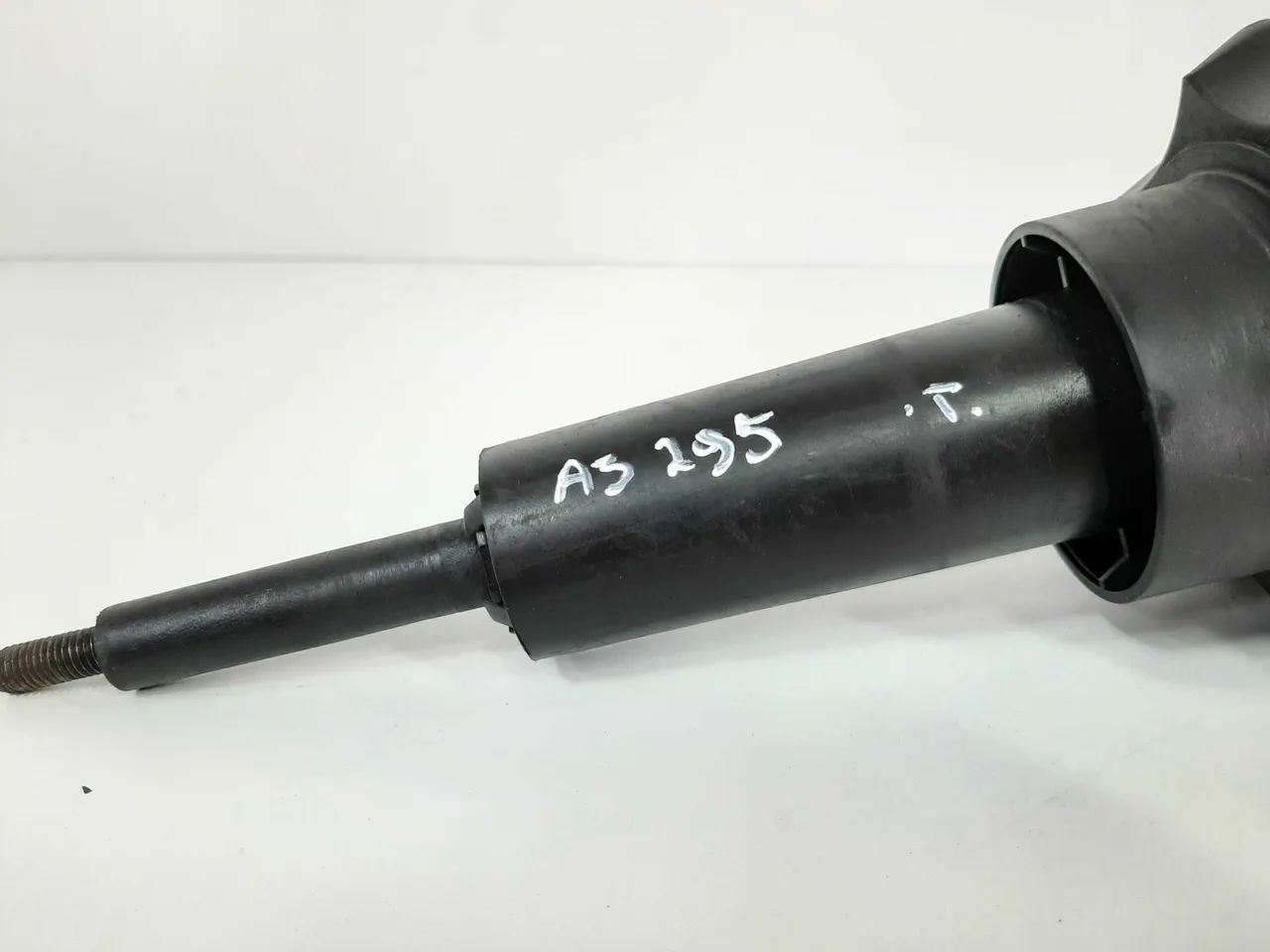 Suporte Estepe Audi Volkswagen A3 A4 Passat Cód. 8lo 803 899 - Foto 5