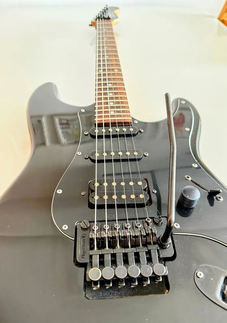 Squier Stratocaster by Fender - Korea 1988/89 (HSS ? Floyd Rose II