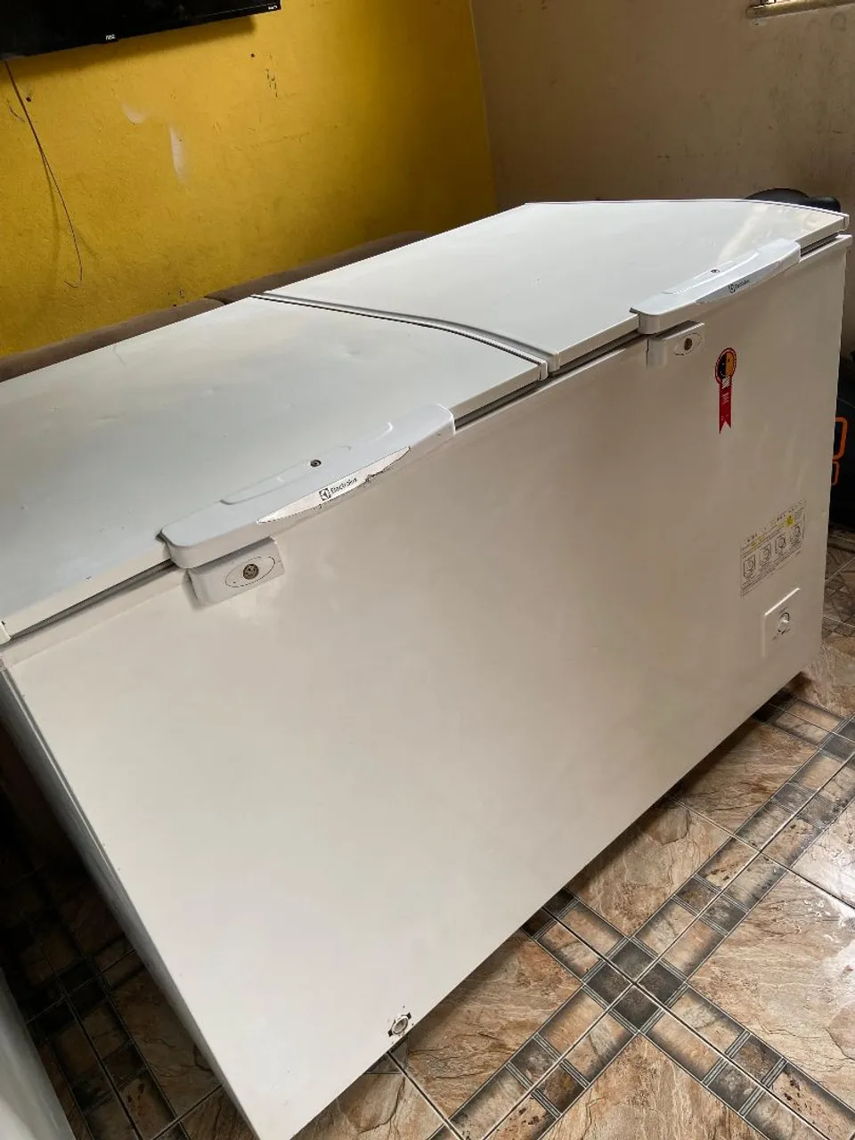 Freezer Horizontal Electrolux semi novo