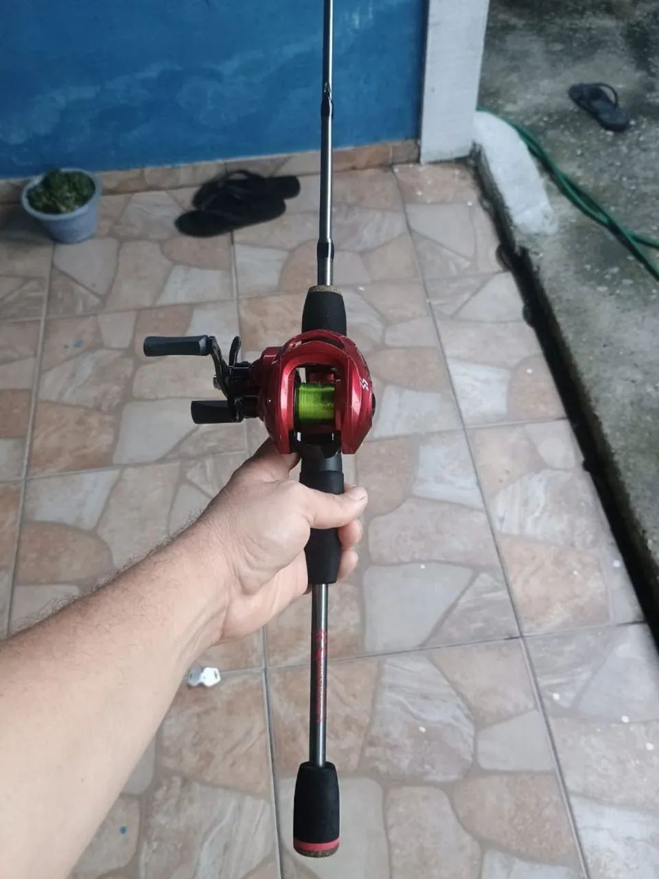 Vara e carretilha de pesca - Foto 5